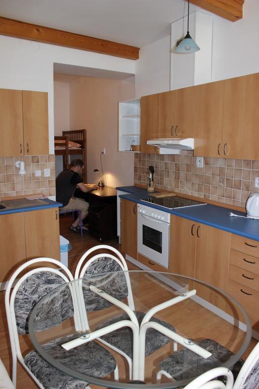 Appartement Penzion Gomelska à Horní Stropnice Extérieur photo